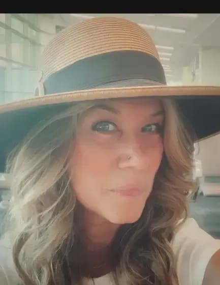 Jennifer Berger image