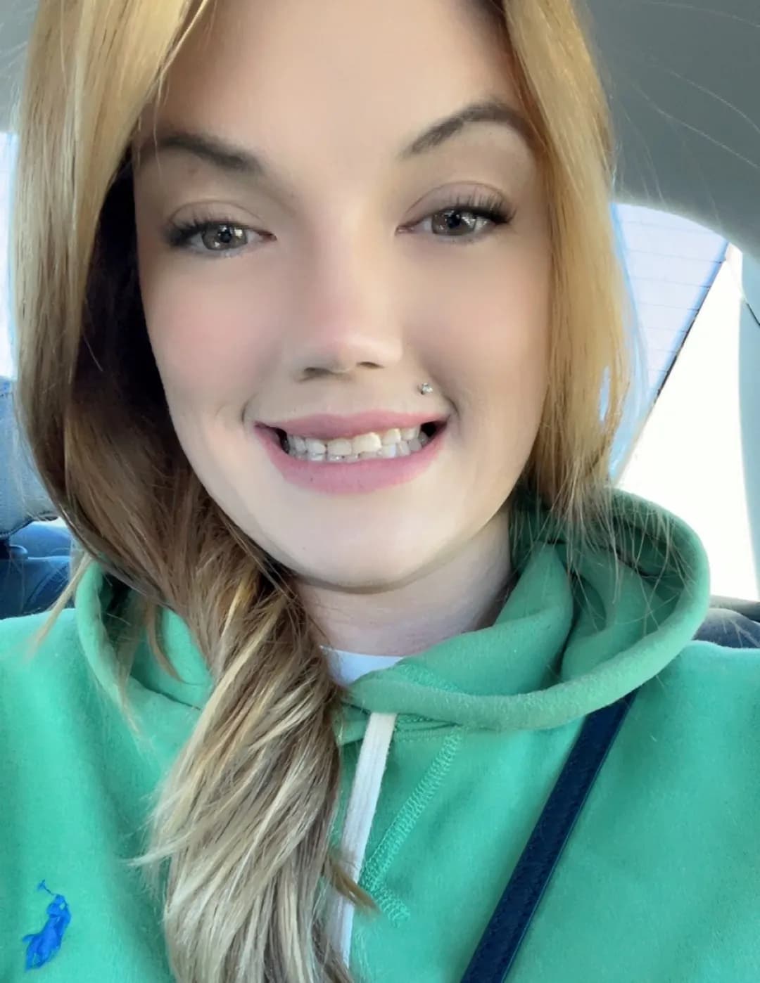 competitor Zmom5
