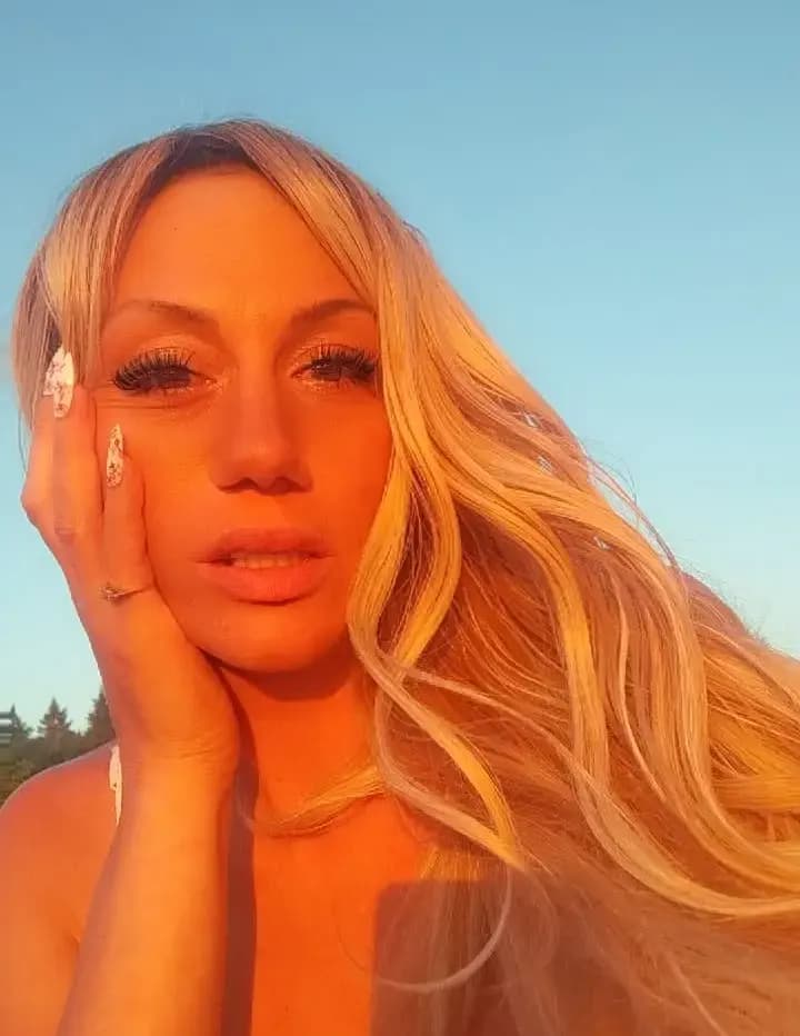 StephanieMax902 image