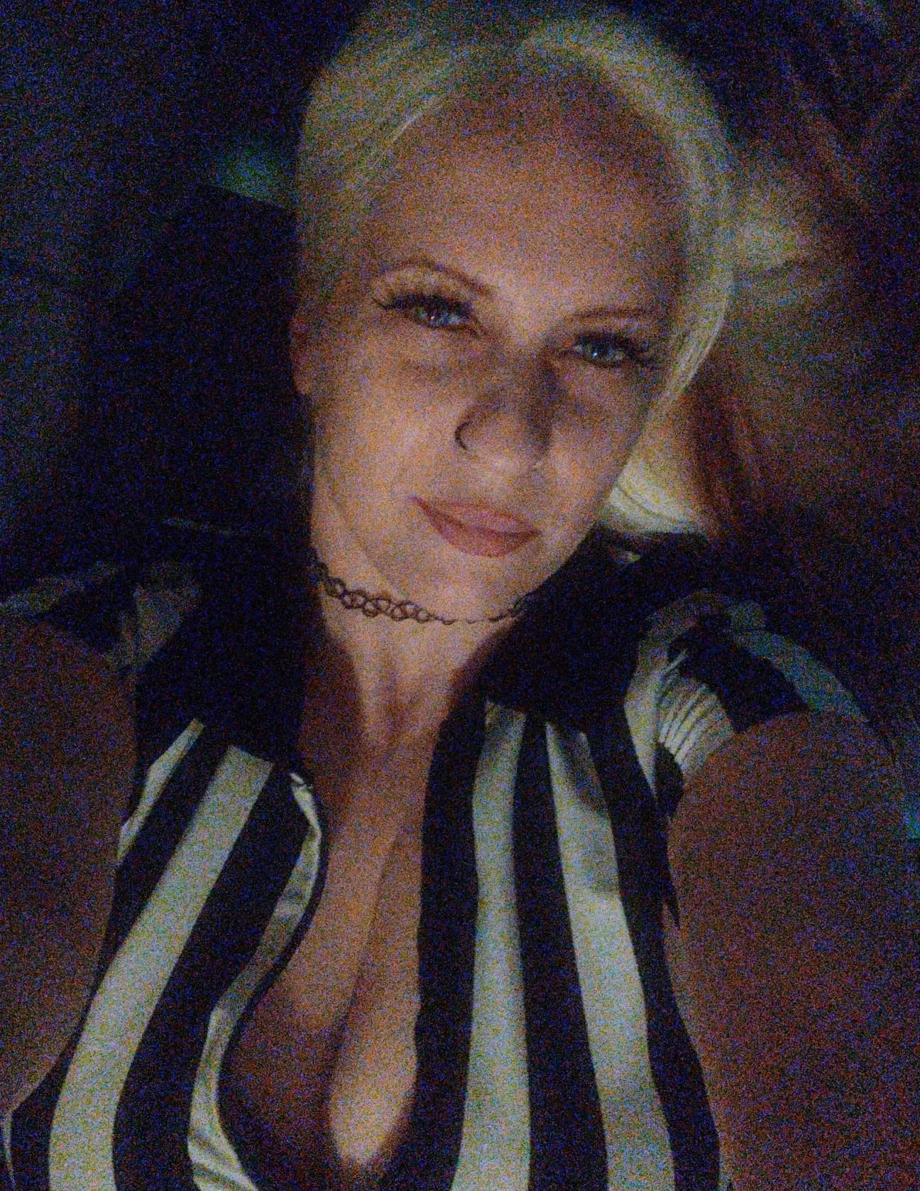 HotGirl image