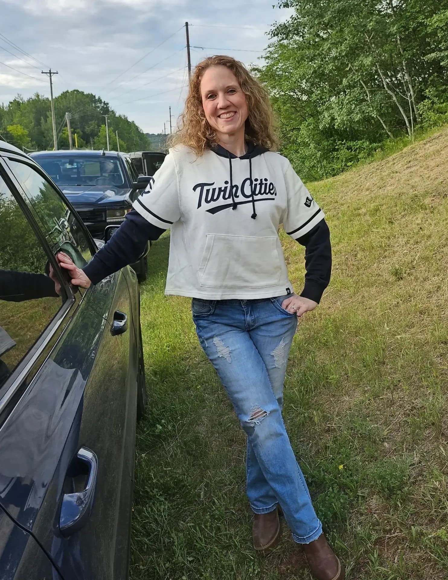 Julianne Stariha image