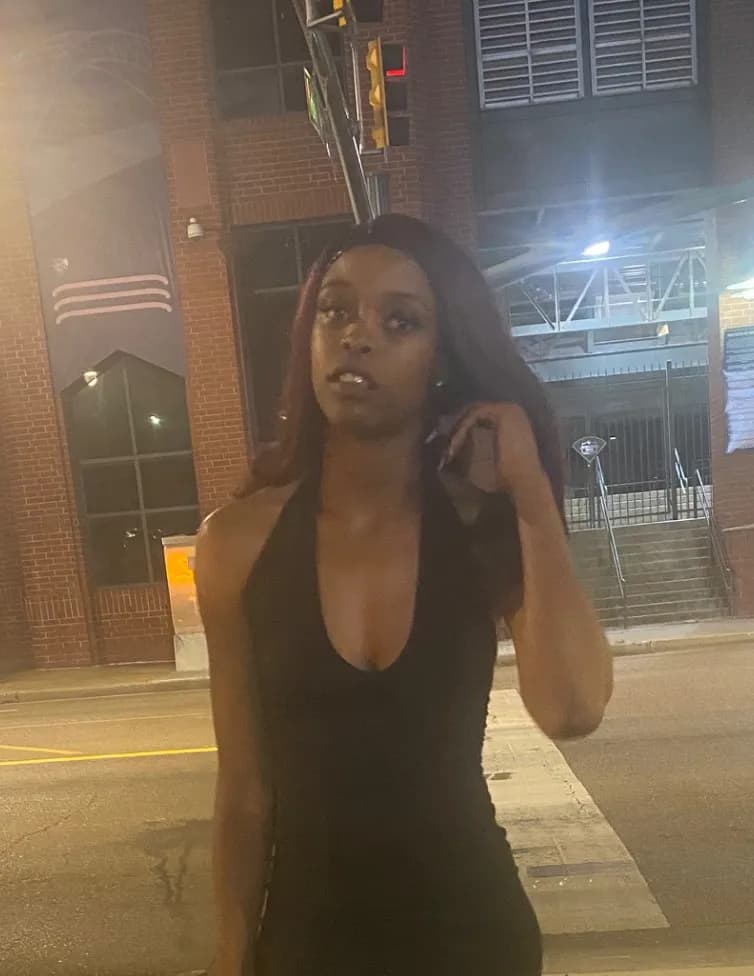 Mercedes Moore image