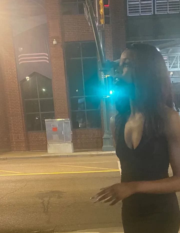 Mercedes Moore image