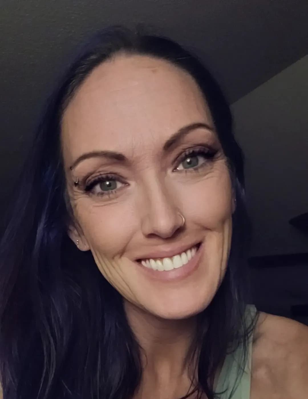 Angela Teigen image