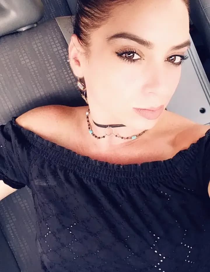 Lauren  Blair image