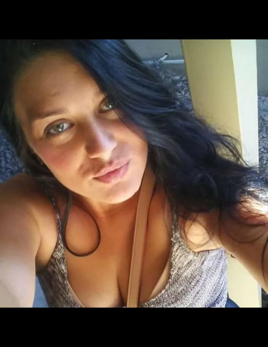 Kristen hall image