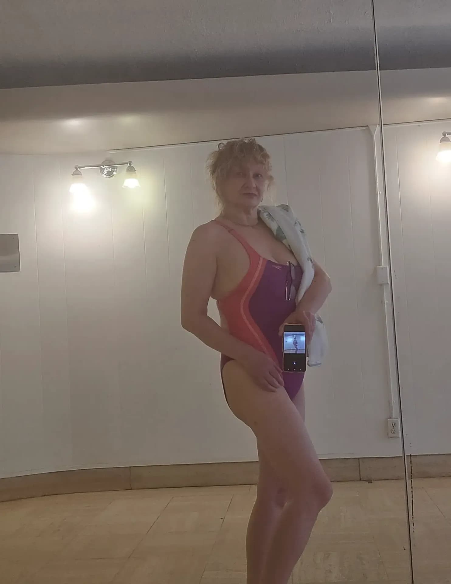 competitor VzAEo