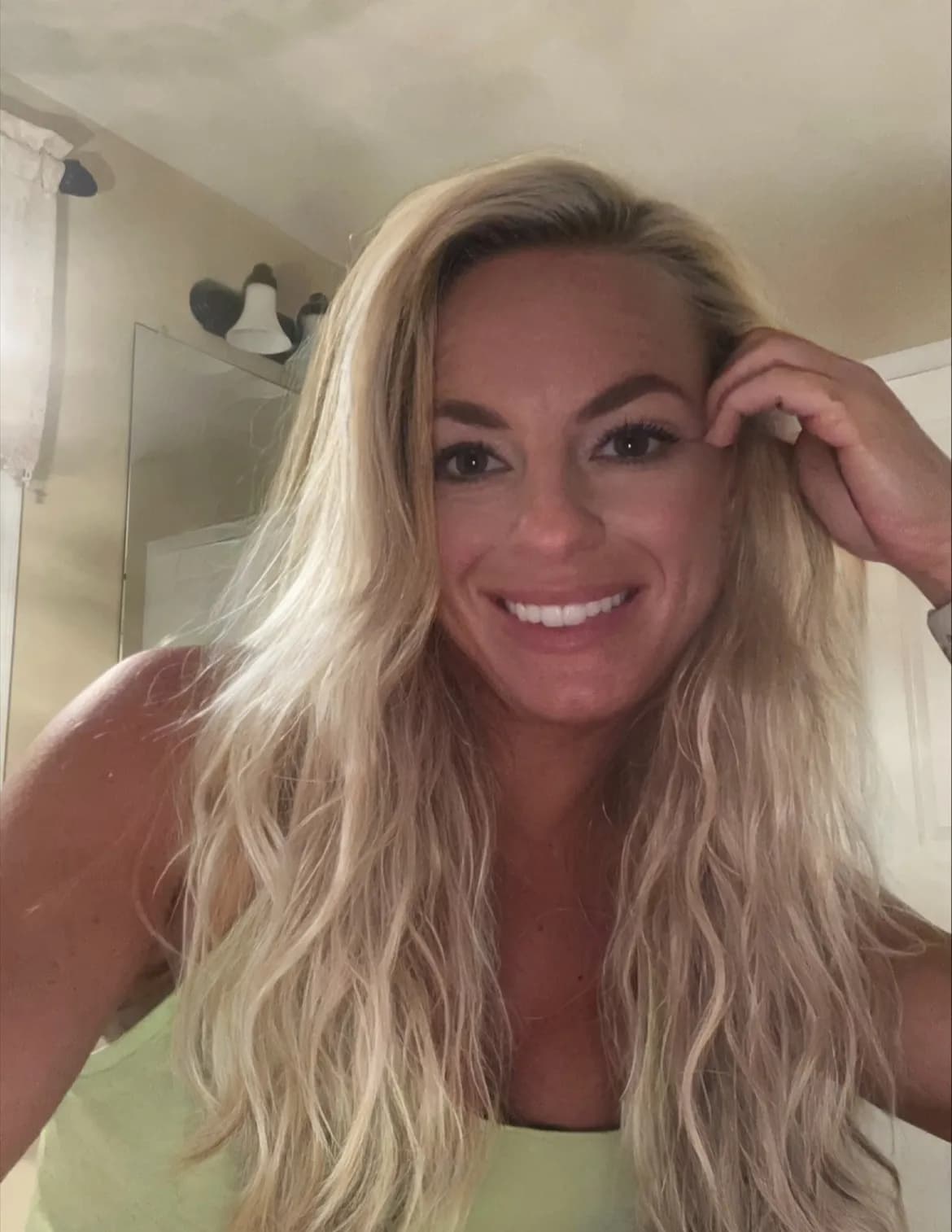 Kristy Leigh image