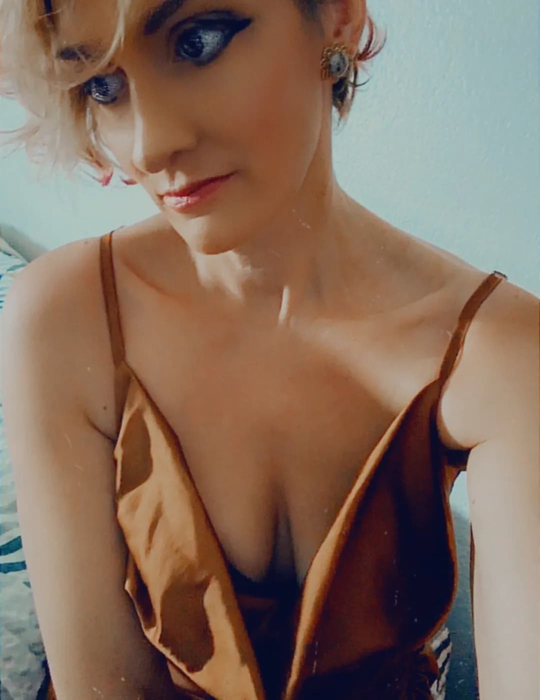 Courtney chiarella image