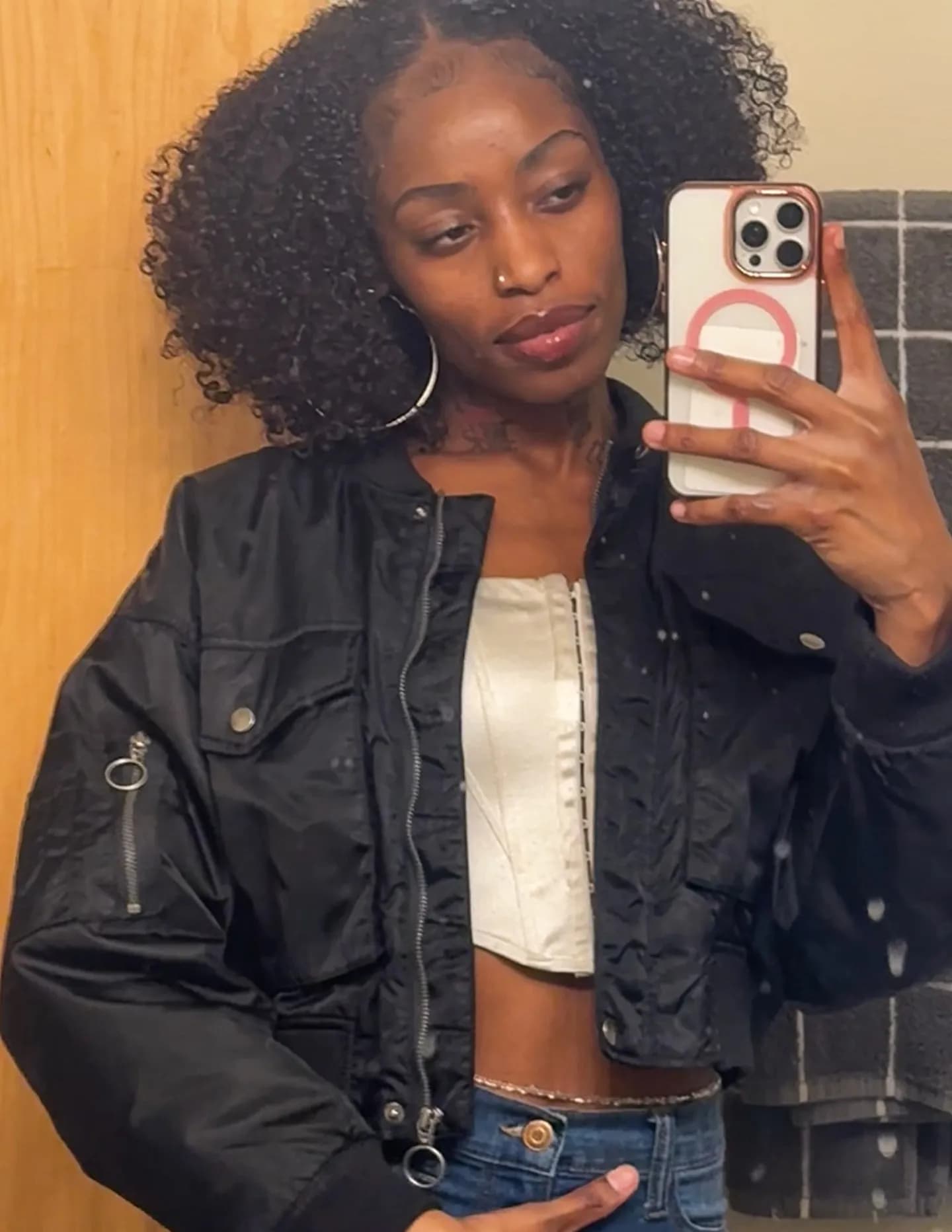 MoniQue Grant image