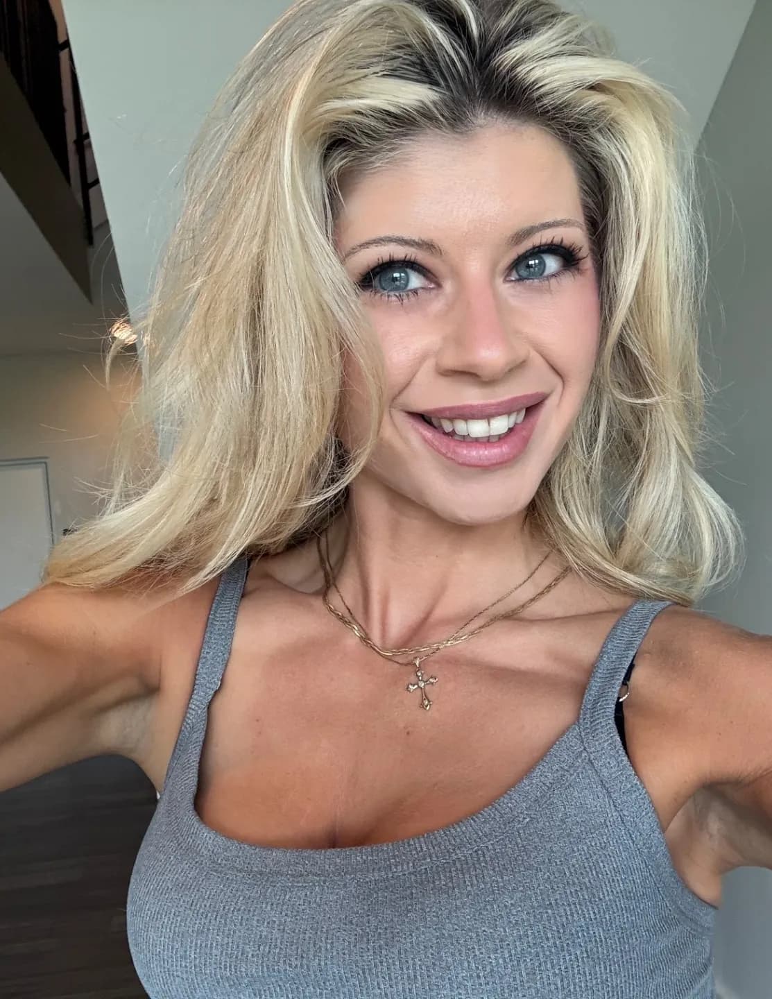 Rebeccacrites image