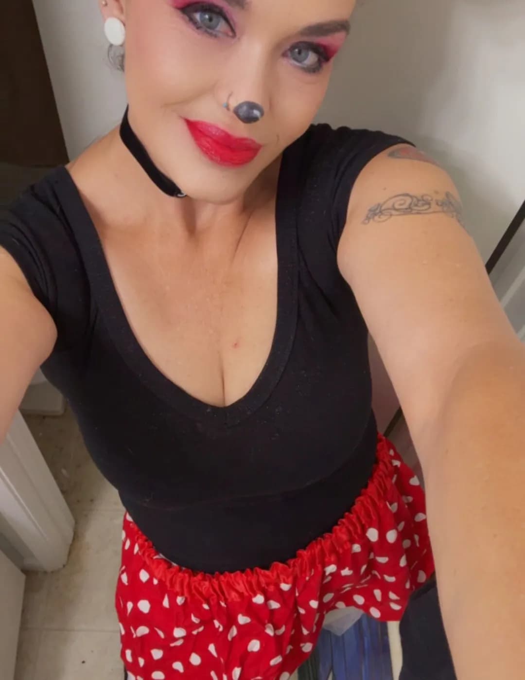 Danielle Leigh image