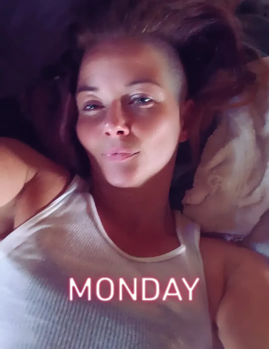 Amanda Carter image