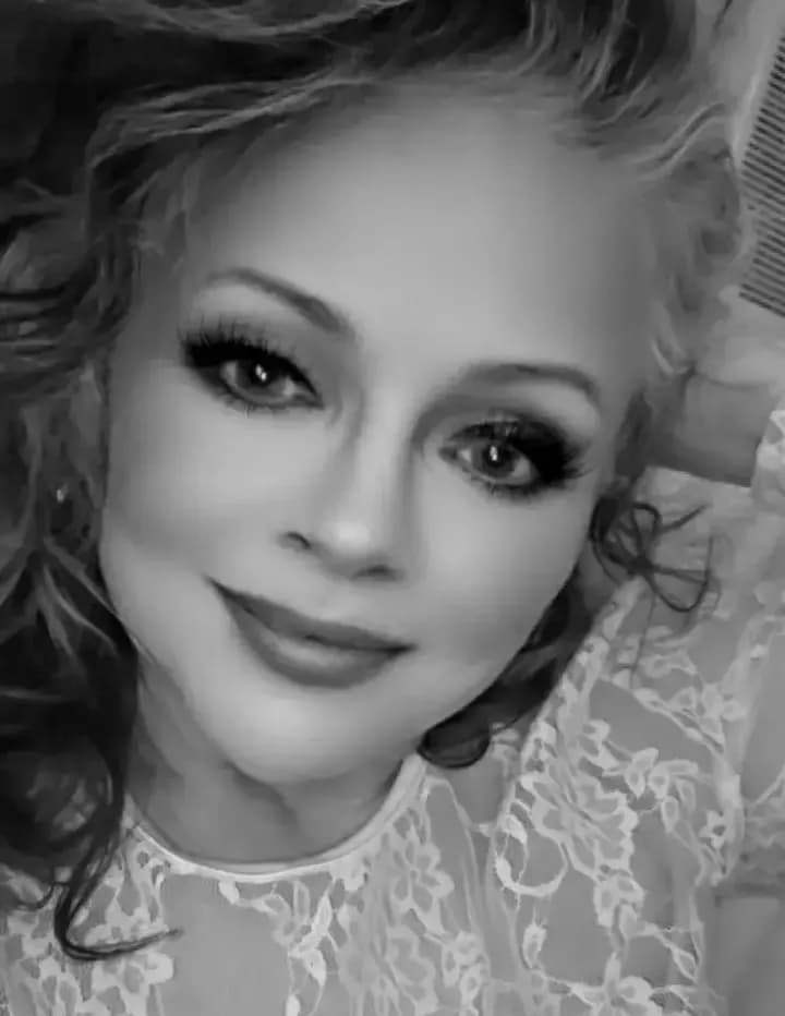 angela_rae64 image