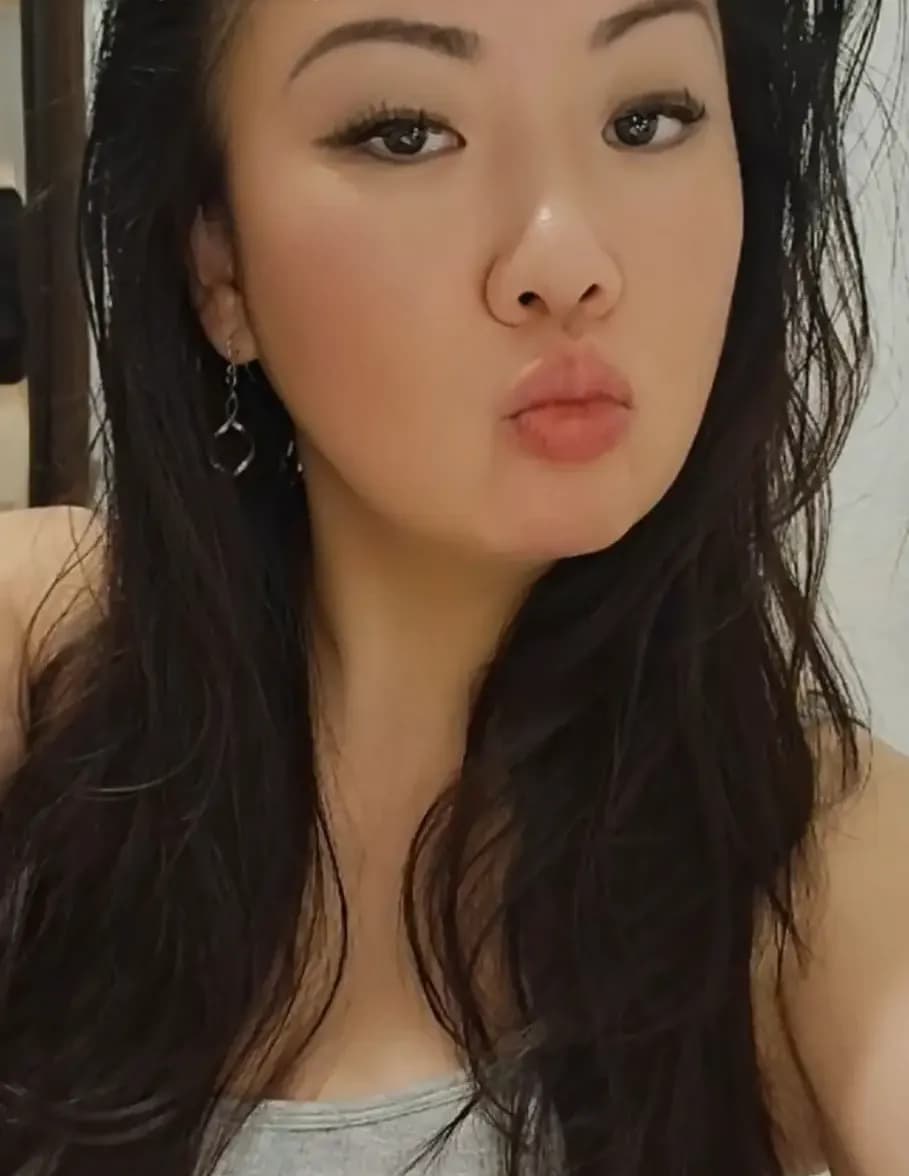 Nhan Nina Nguyen image
