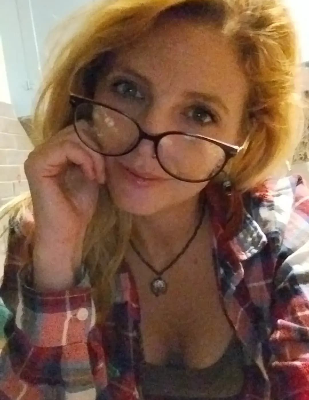 Ashley Shiles image