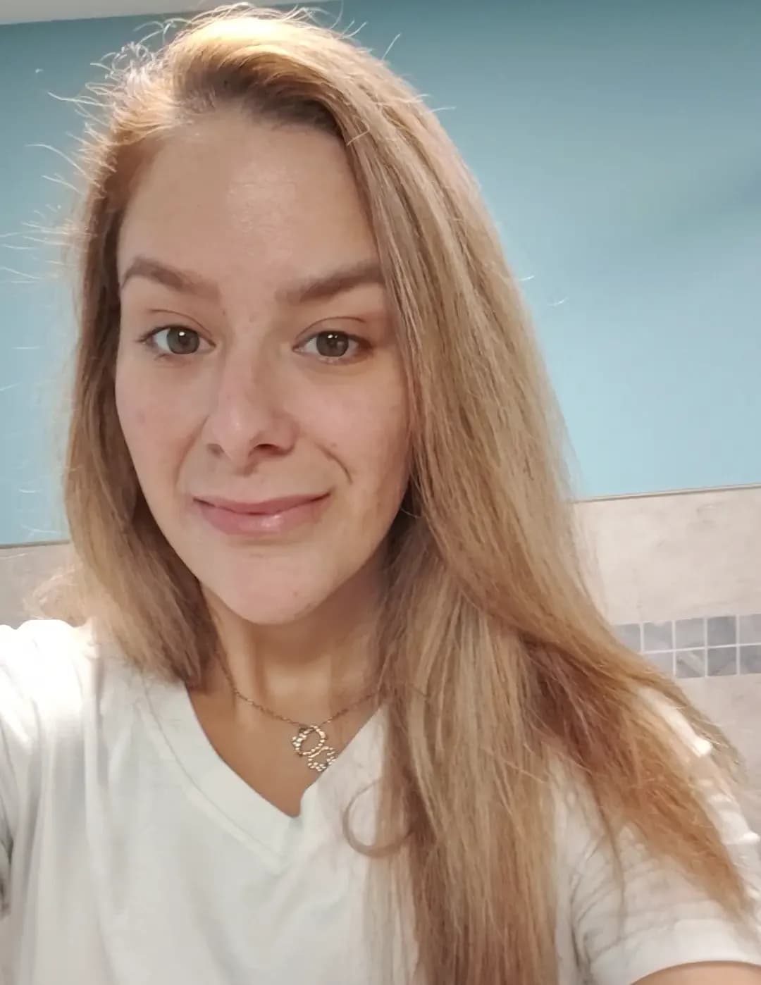 Taylor Nicole Hanson image