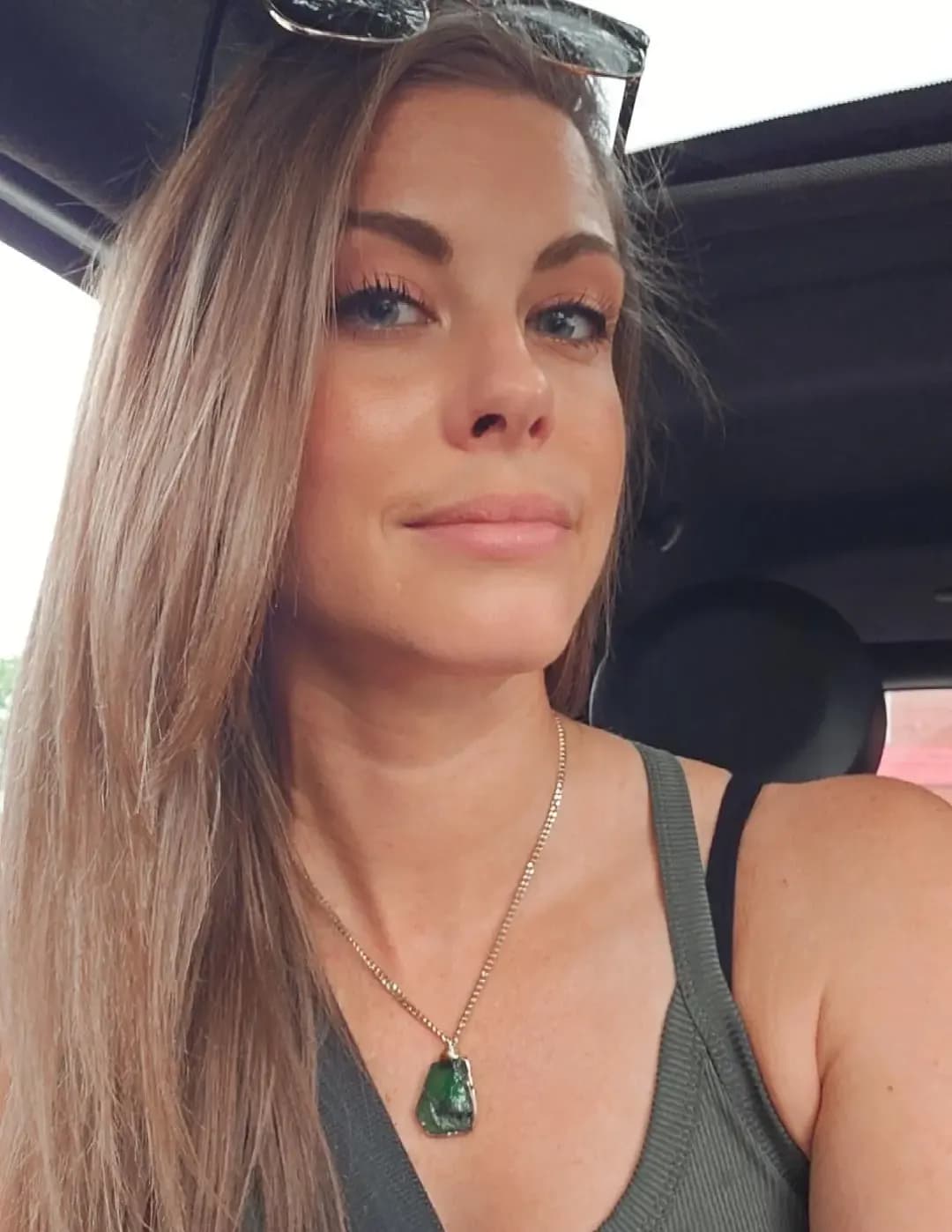 Robin Alexandra image