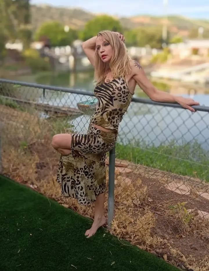 Lindsay Mae Smith image