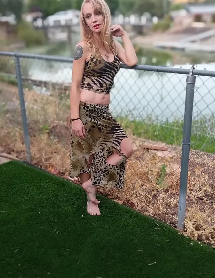 Lindsay Mae Smith image