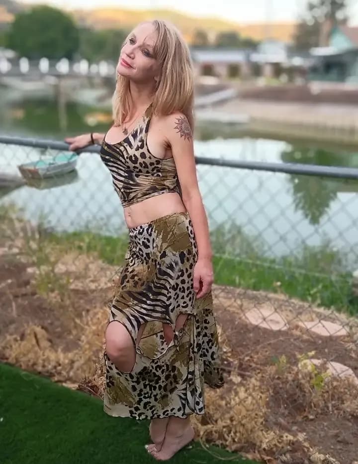 Lindsay Mae Smith image