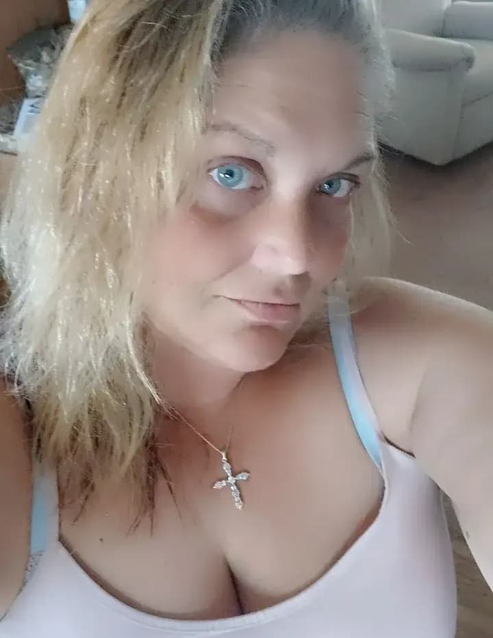 Chelleyj image