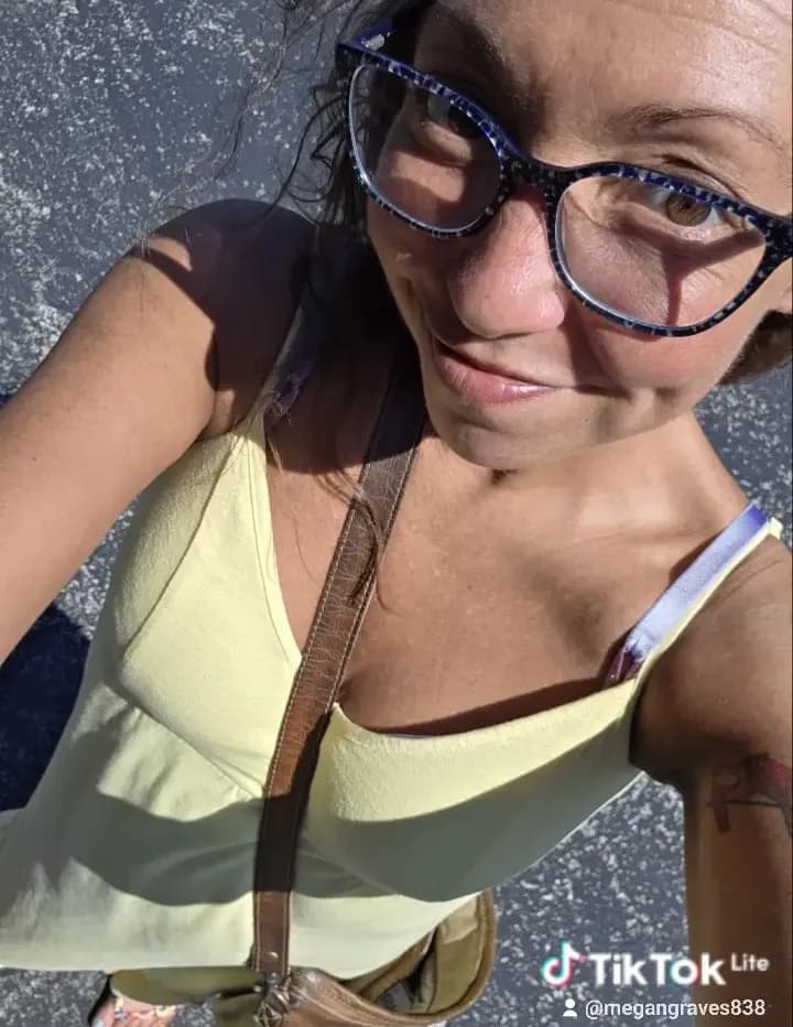 Megan Graves image
