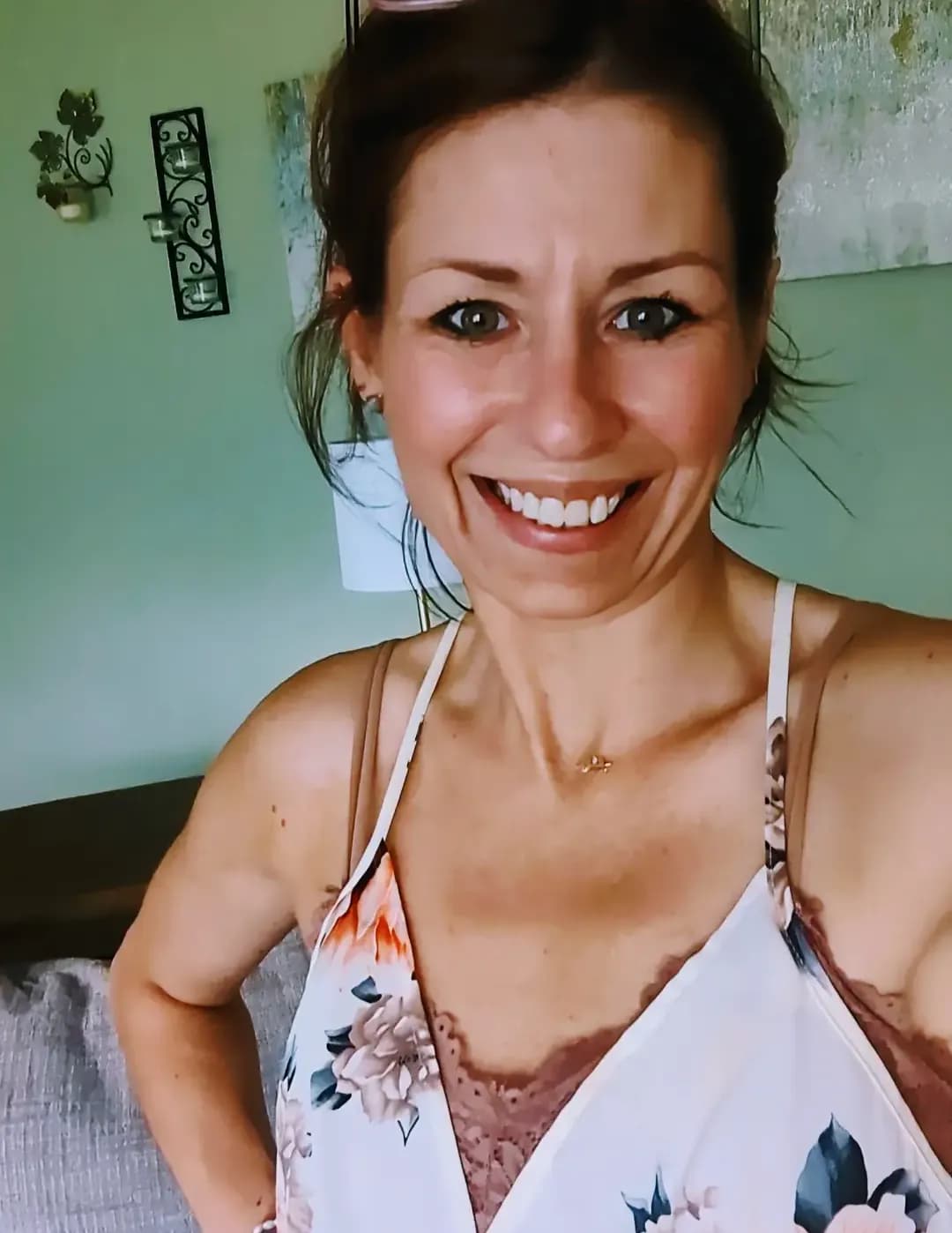JennY image