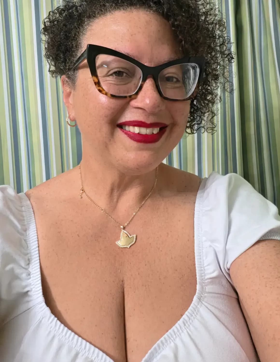 Jen Perry image