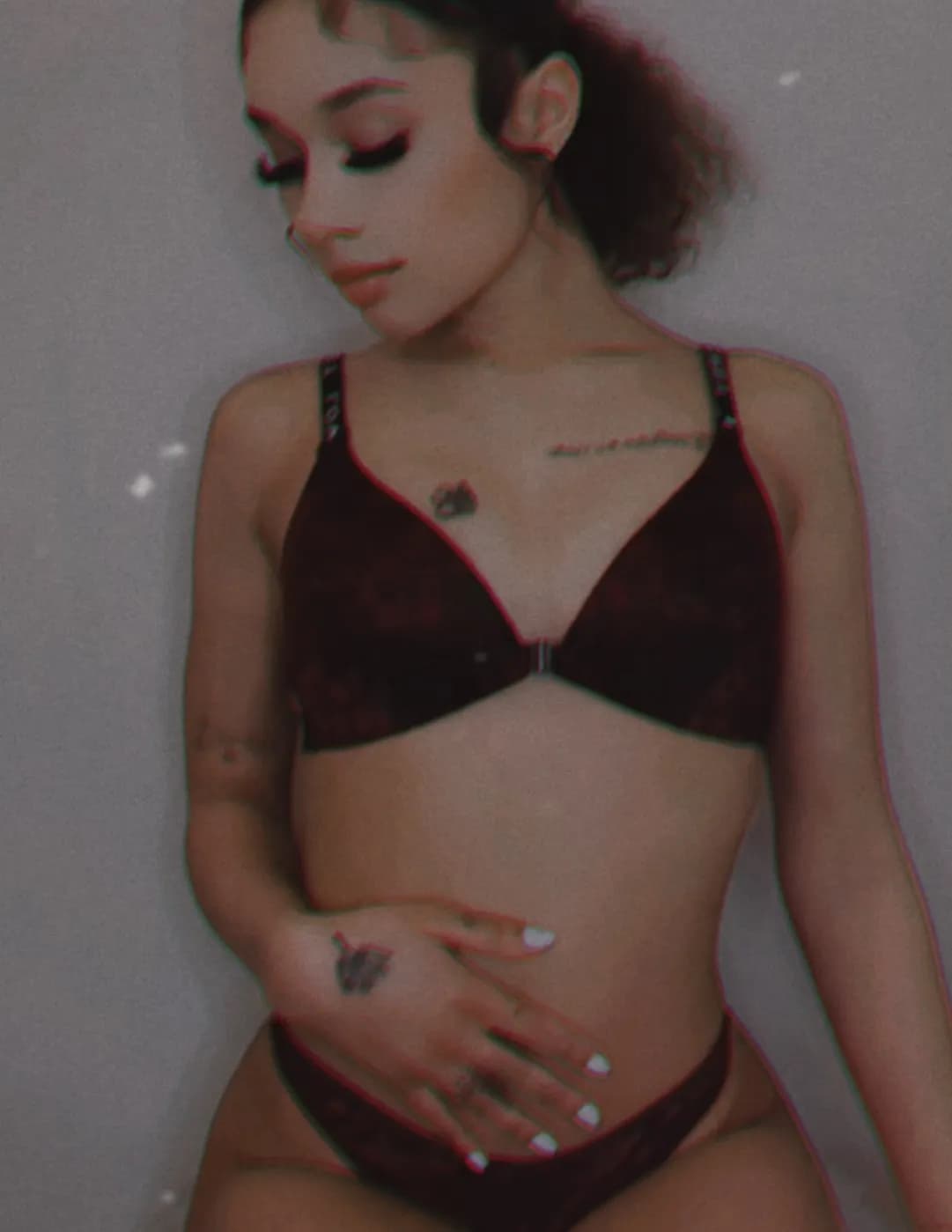 Ana Gal image