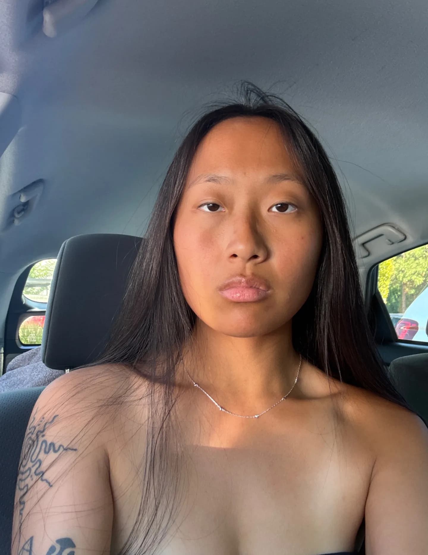 competitor kJxYE