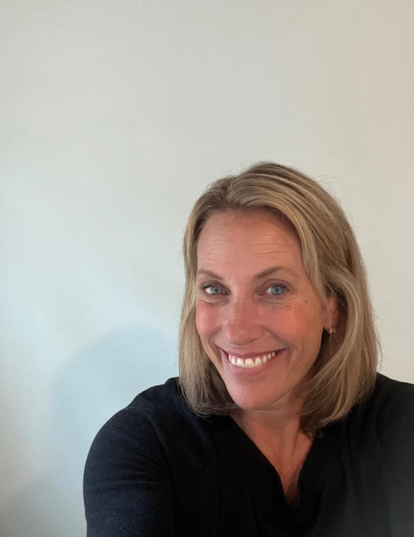 Karen Blair image