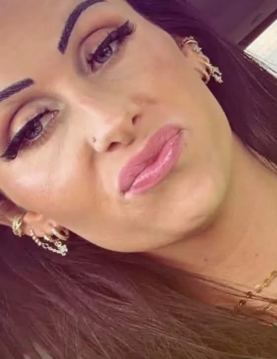 Ashley Čuhel image