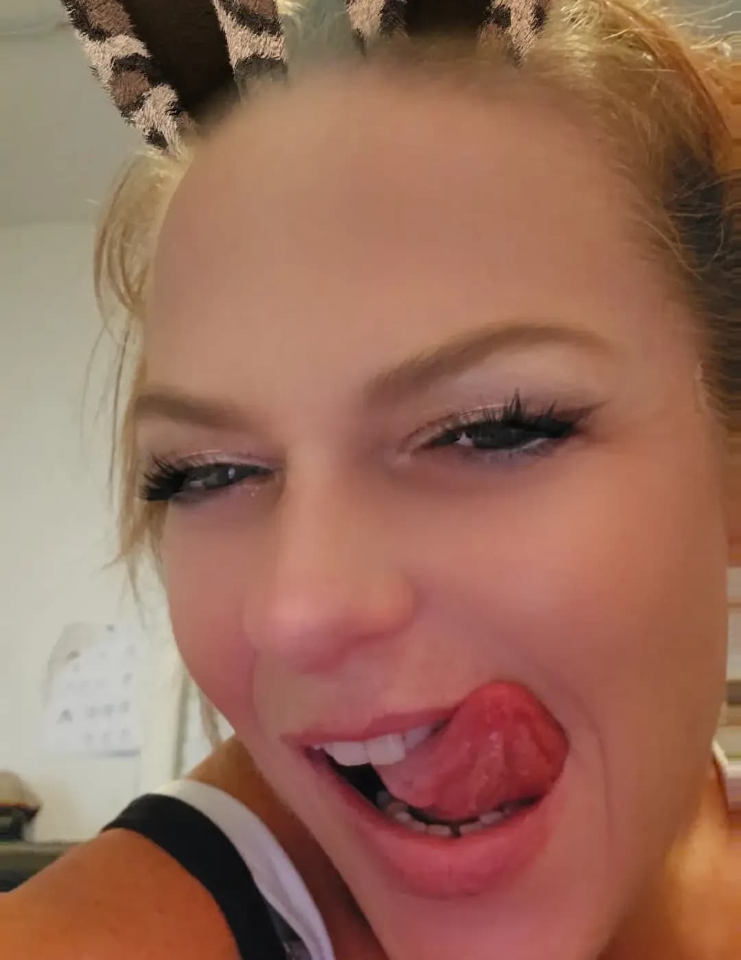 competitor xnYlg