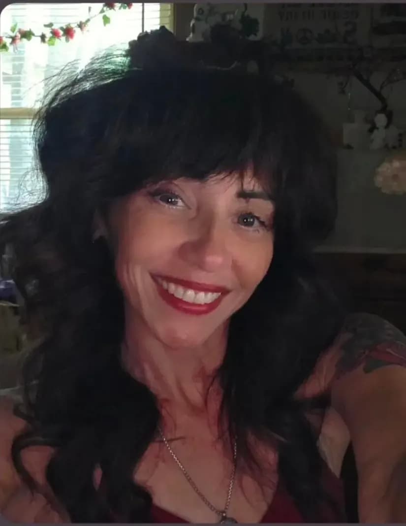 Danielle Alvarez image