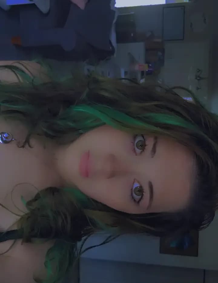Peachez.alayna image