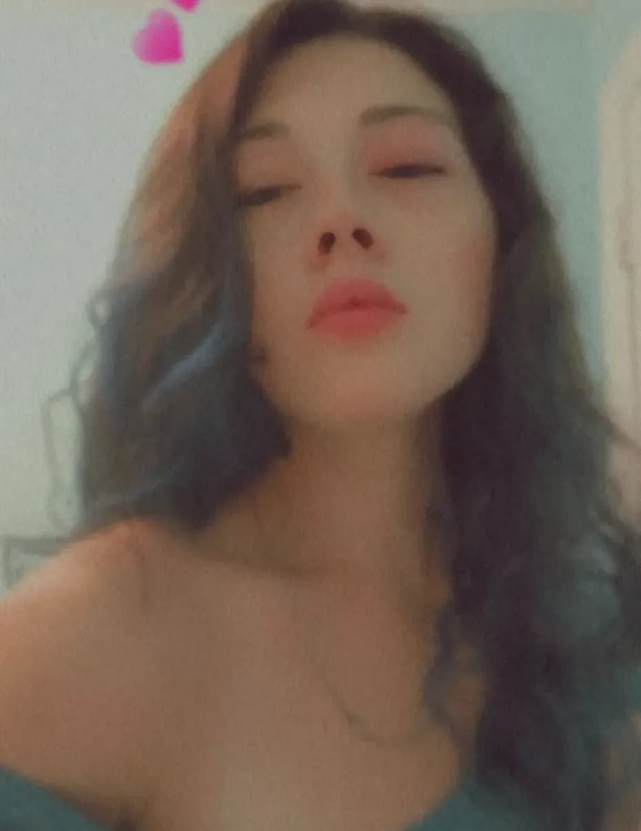 Peachez.alayna image