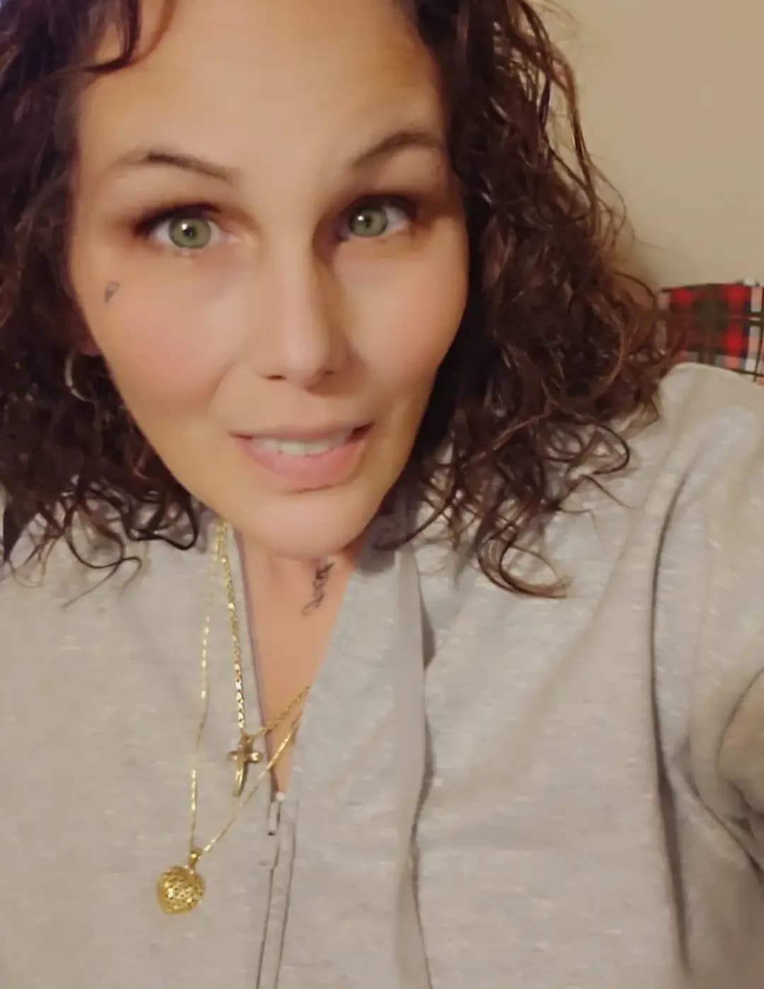 Nicole image