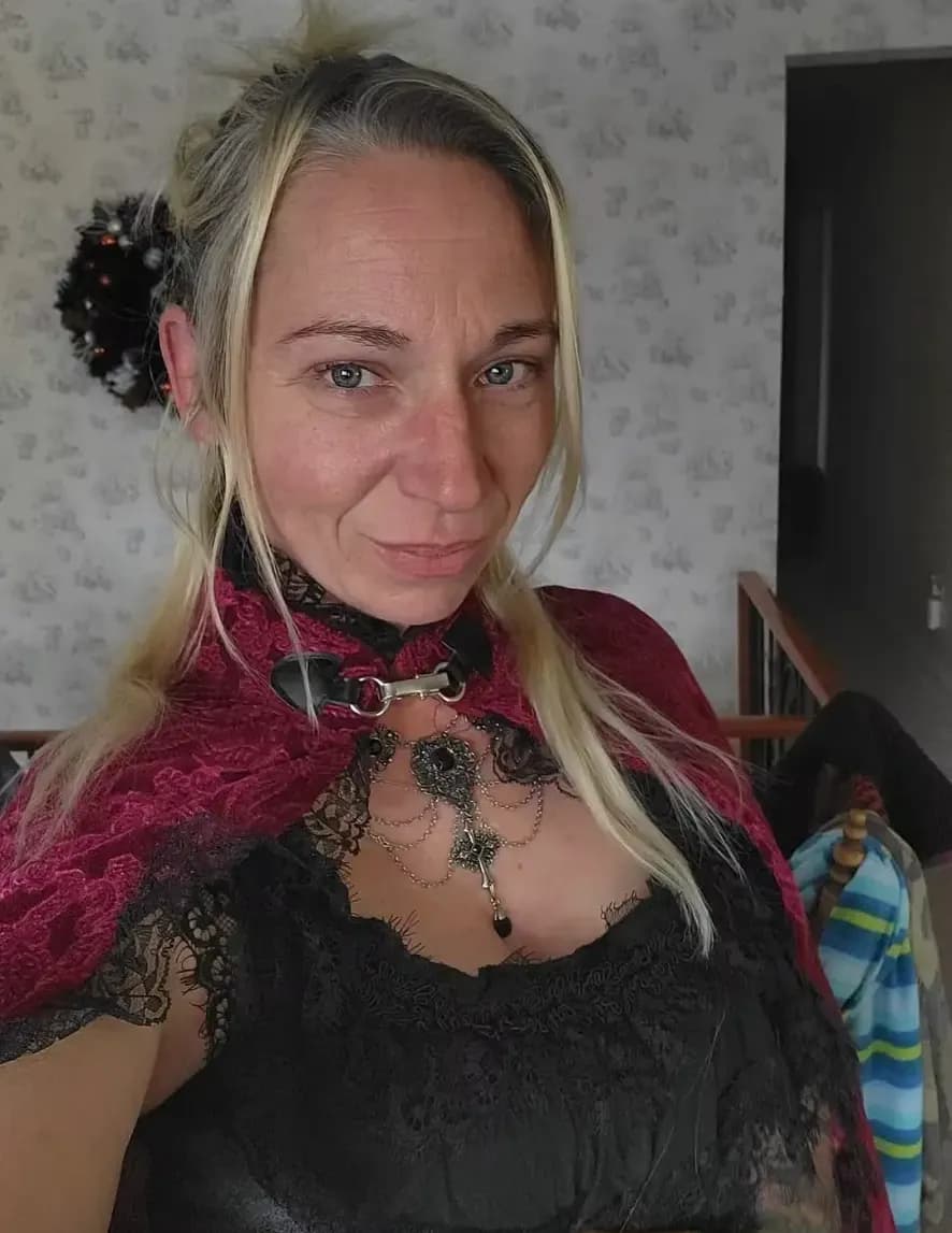 QueenAshLynn image