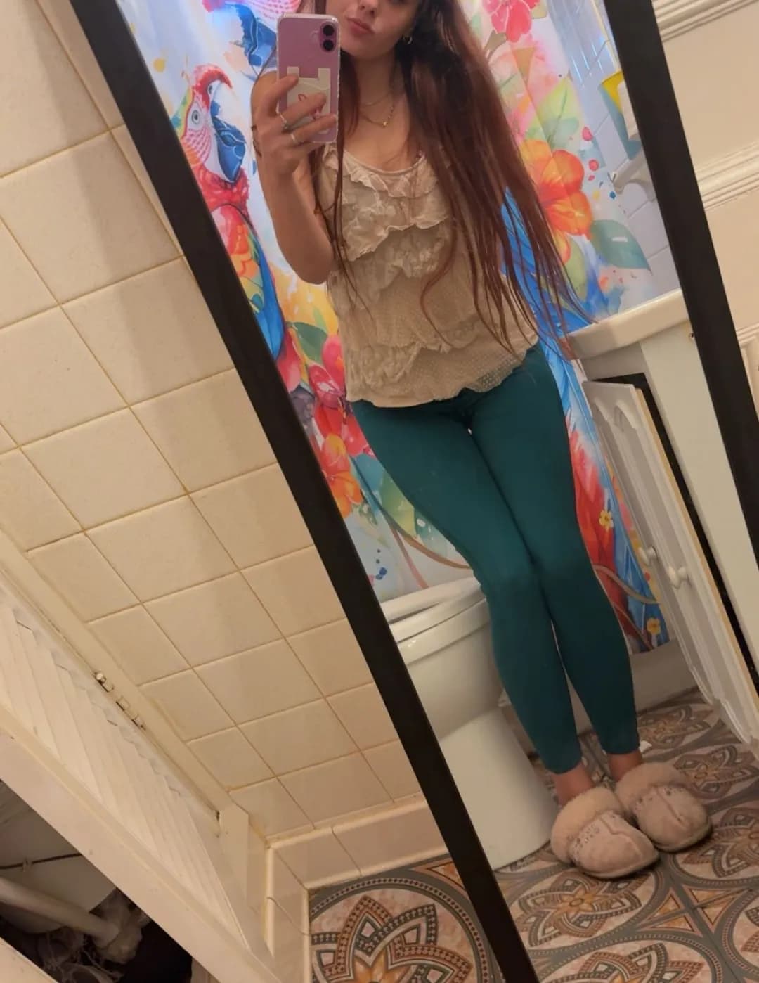 Danicsikes image