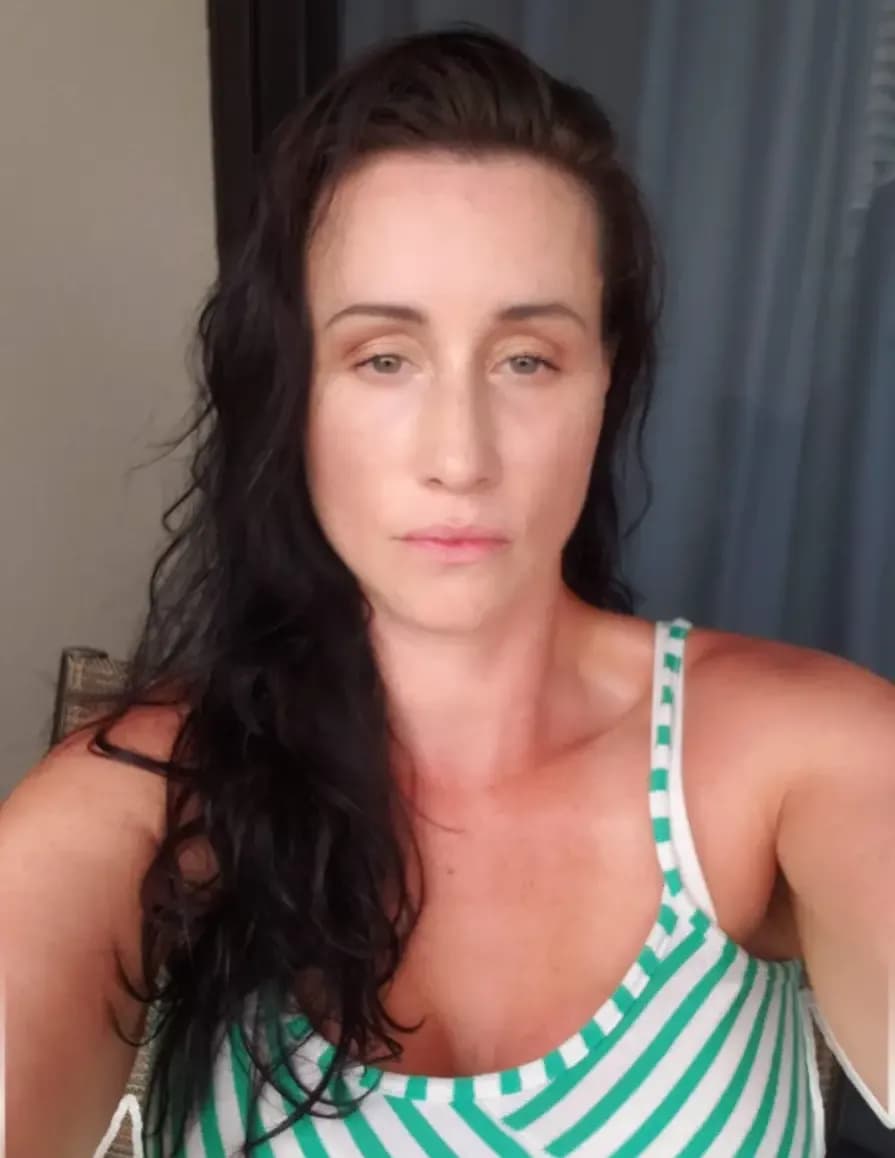 Victoria L image