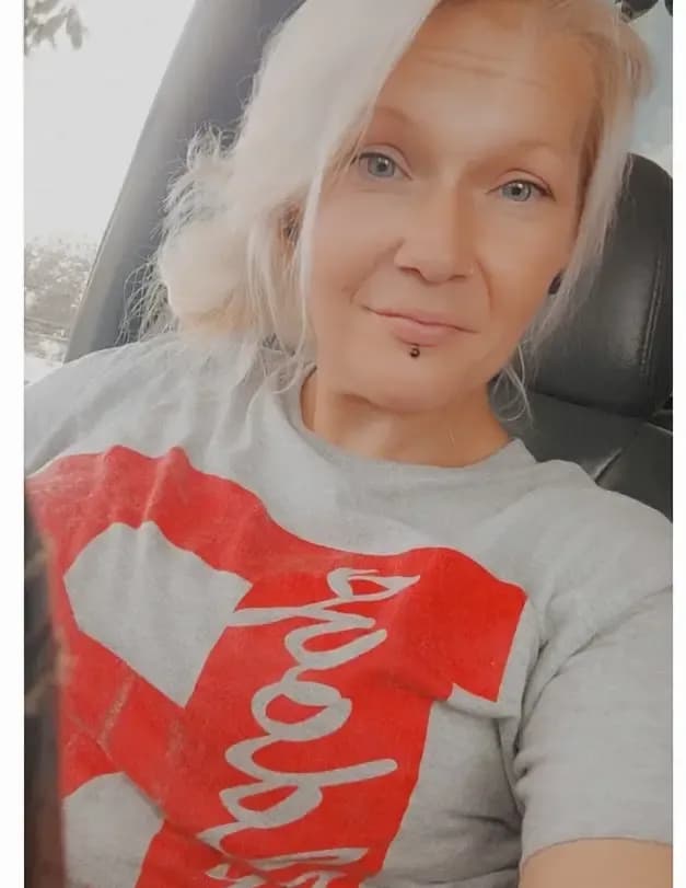 Sarah Lynn image