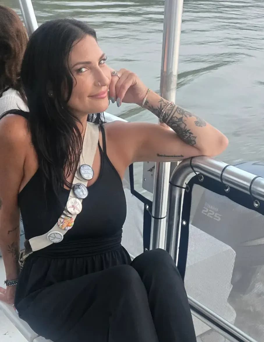 Jenelle Lee image