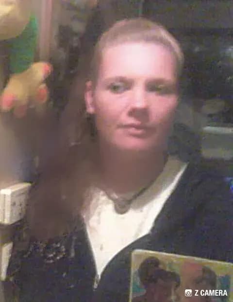 Amie Cox image