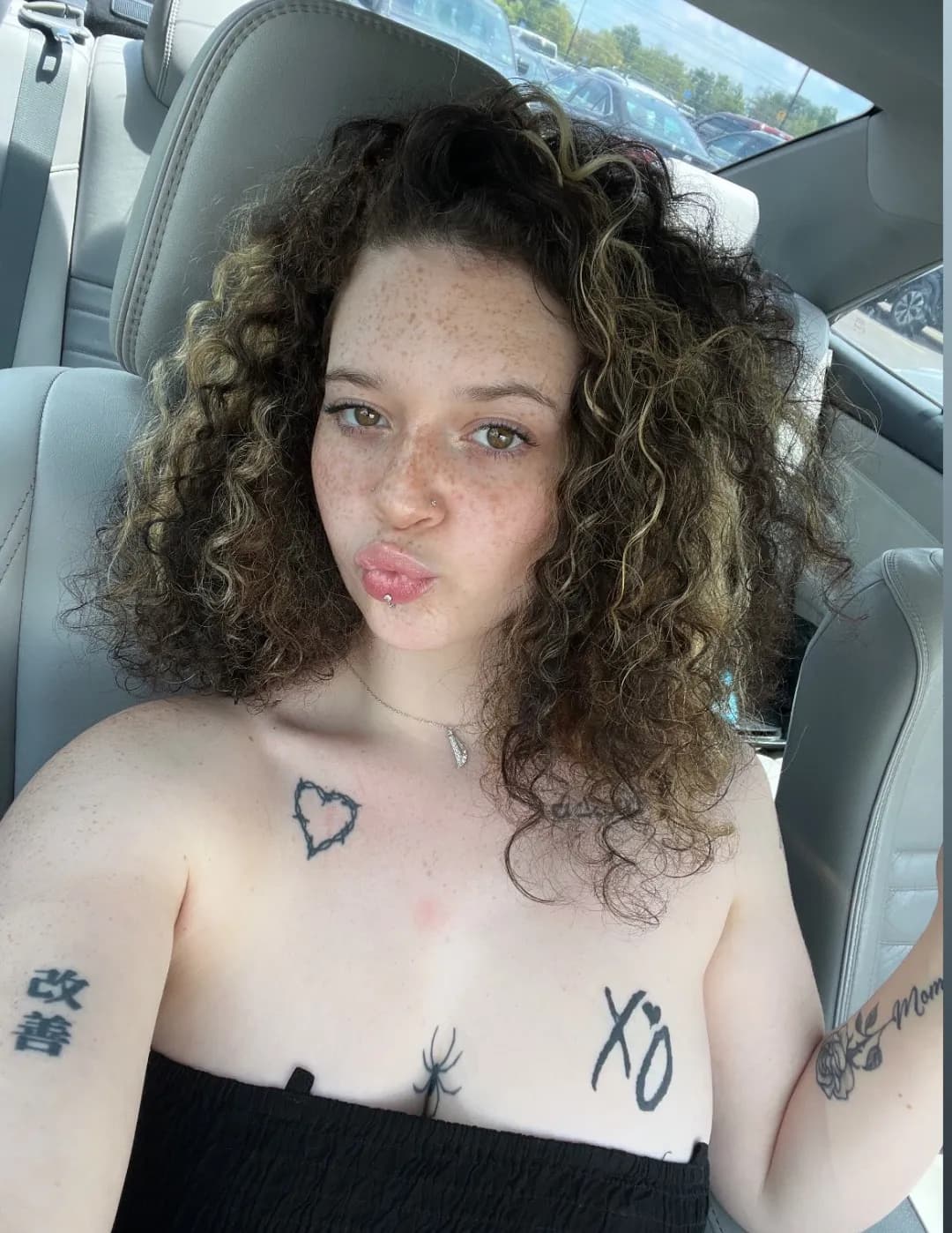 Mikayla Dianna image