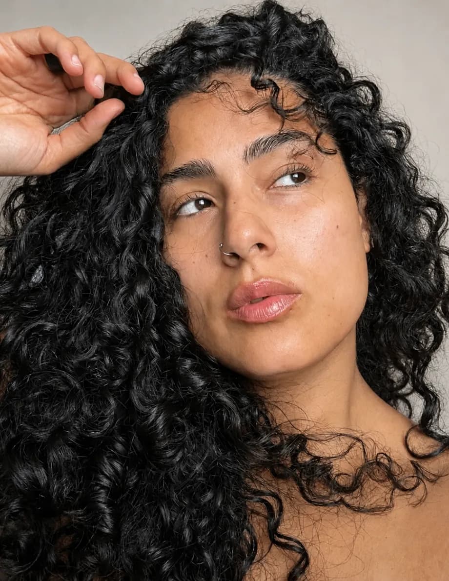 Elizabeth Angulo image