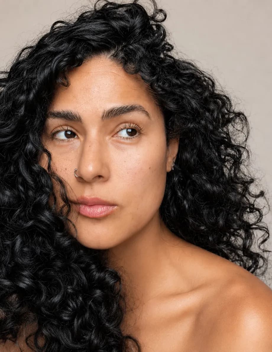 Elizabeth Angulo image