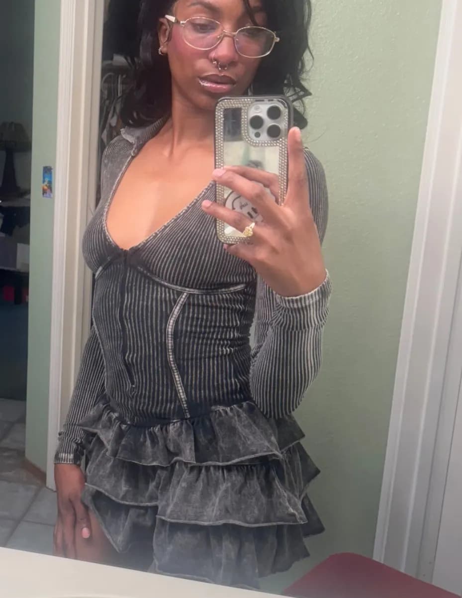 Theosha Reneé image