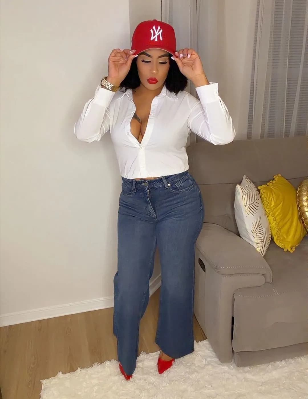Fanny Gonzalez image