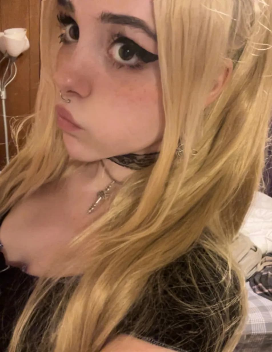 kazrenee image